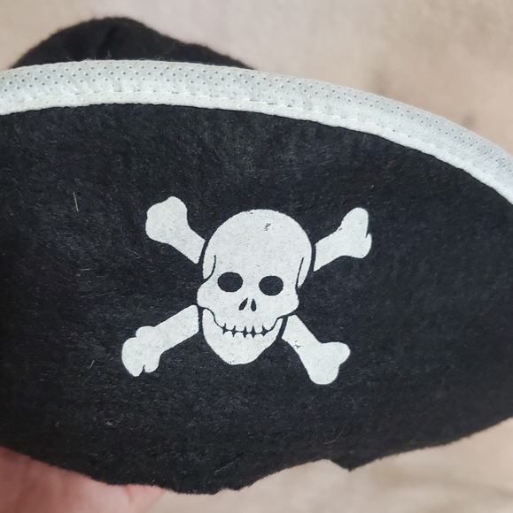 Pirate Costume Sz 4/5, 4 Pieces Very Good Condition - Picture 3 of 13